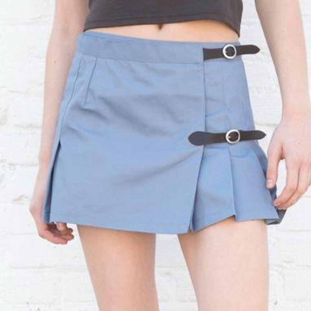Brandy Melville Sof low waisted buckle skirt